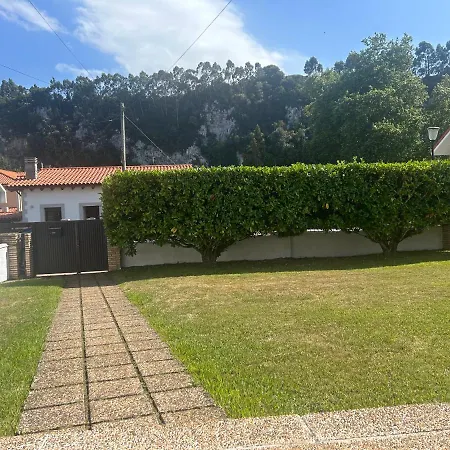 Casa Unifamiliar Junto A La Playa 別荘 リバデセリャ